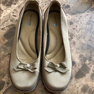 grasshopper school shoes price check